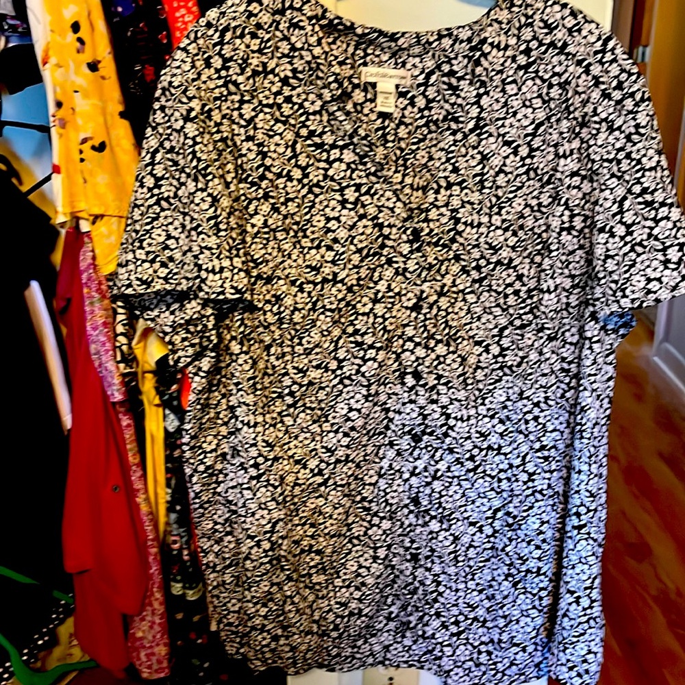 B/W floral button down blouse.